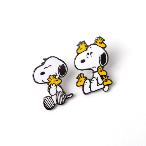 PINTRILL - Snoopy & Woodstock Hug Pin Set - Main Image