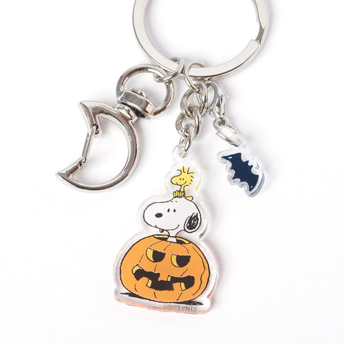 PINTRILL - Woodstock and Snoopy Pumpkin Keyclip - Main Image